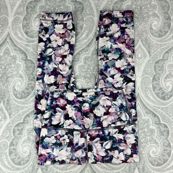 Womens Lululemon Align Crop - Picture 4 of 6